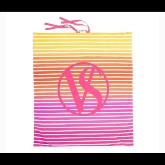 Victoria’s Secret Beach Blanket Picnic Towel Roll-Up - Picture 2 of 9